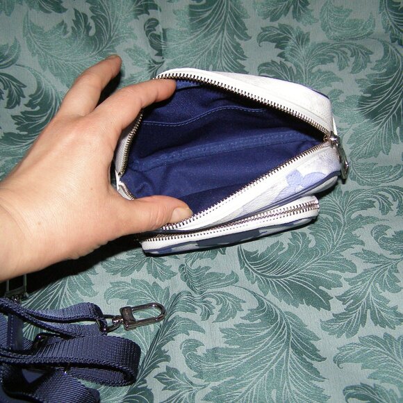 💙🤍 NEW FULL SET Louis Vuitton Outdoor Pouch UNISEX - Picture 13 of 14